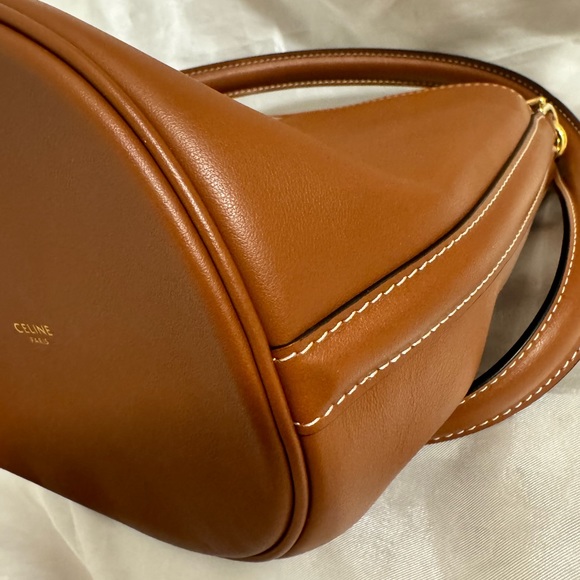Celine Teen Bucket Bag - Picture 13 of 15